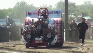 Tractor pulling 1