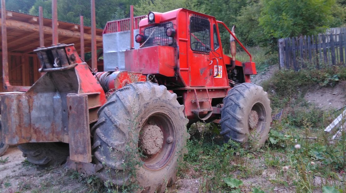 Tractor TAF 657