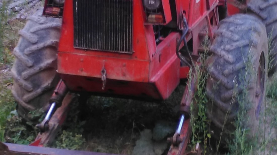 Tractor TAF 657
