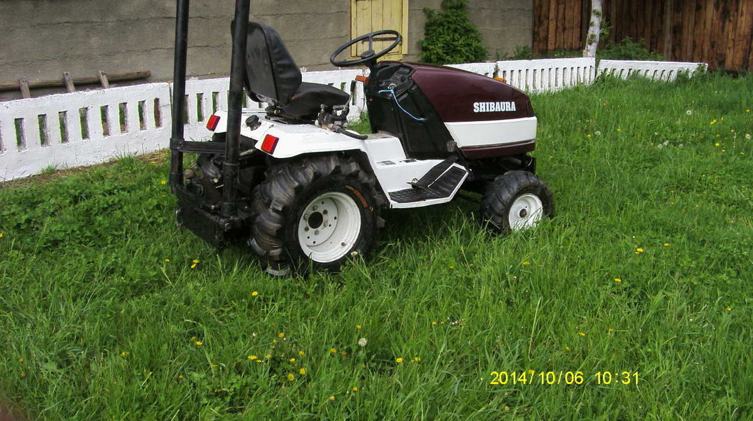 Tractoras  shibaura