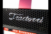 Tractorri: Gallardo inside, Mustang outside