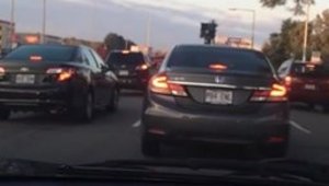 Traficul matinal din Montreal este cosmarul oricarui sofer