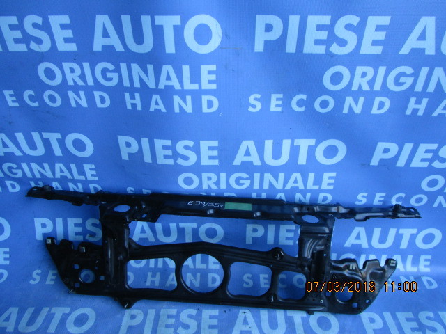 Trager BMW E39 ;  6910464
