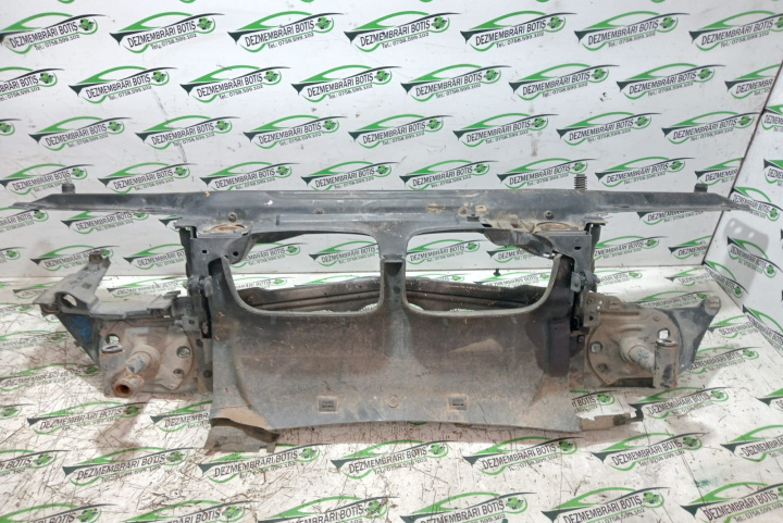 Trager / Calandru BMW Seria 3 E46 [1997 - 2003] Sedan 4-usi 320d MT (136 hp)