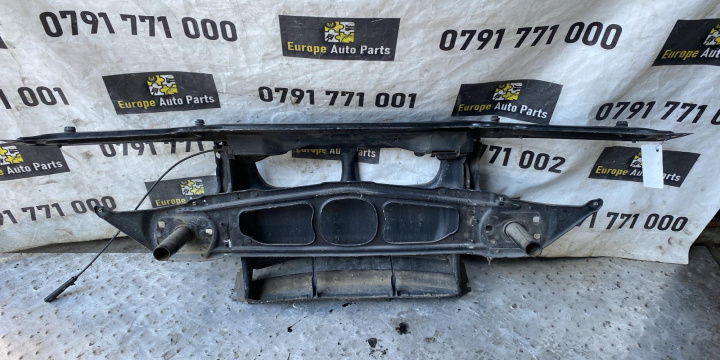 Trager / Calandru BMW Seria 3 E46 [1997 - 2003] Touring wagon 320d MT (136 hp) BMW Seria 3 E46 2.0 D M47204D4