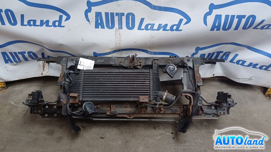 Trager Calandru Panou Fata 2.5 Diesel Nissan PATHFINDER R51 2005