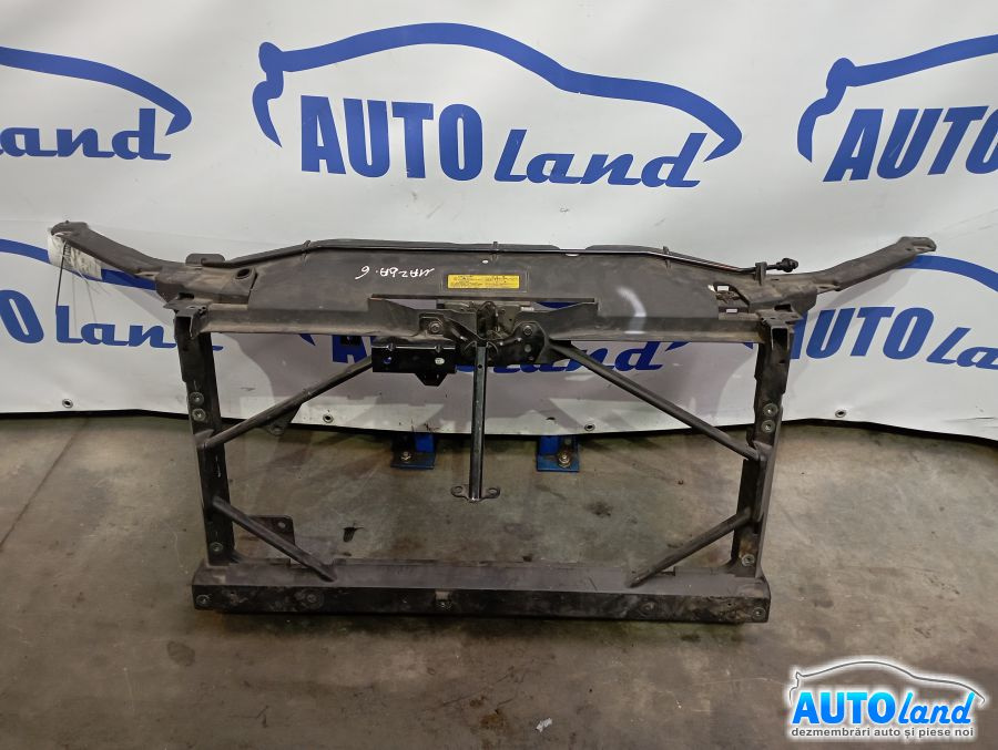 Trager Calandru Panou Fata Mazda 6 GG 2002