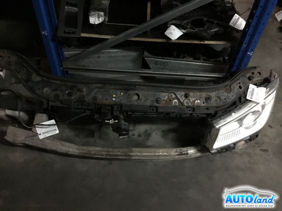 Trager Calandru Panou Fata Renault MEGANE II combi KM0/1 2003