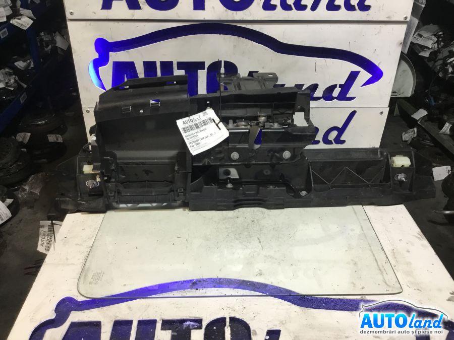 Trager Calandru Panou Fata Superior 2014 1.6 HDI Peugeot 308 4A ,4C 2007