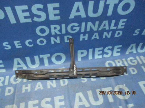 Trager Chrysler PT Cruiser; 905ACB273 (traversa)
