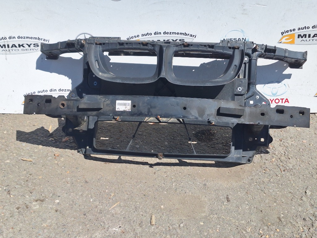 TRAGER CU ARMATURA BMW SERIA 1 E87 2007 2010