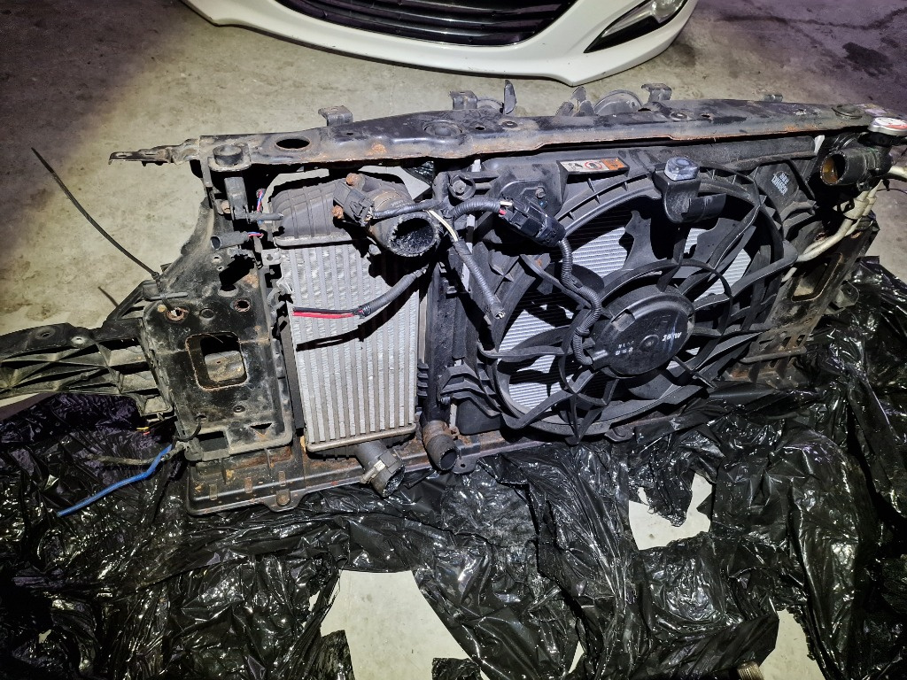 Trager cu Radiatoare si Ventilator Hyundai I40 1.7CRDI Euro 5