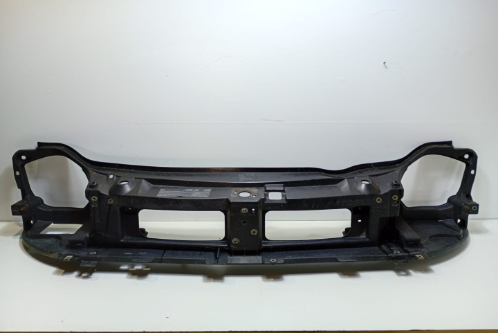 Trager panou frontal 8200274224 Nissan P