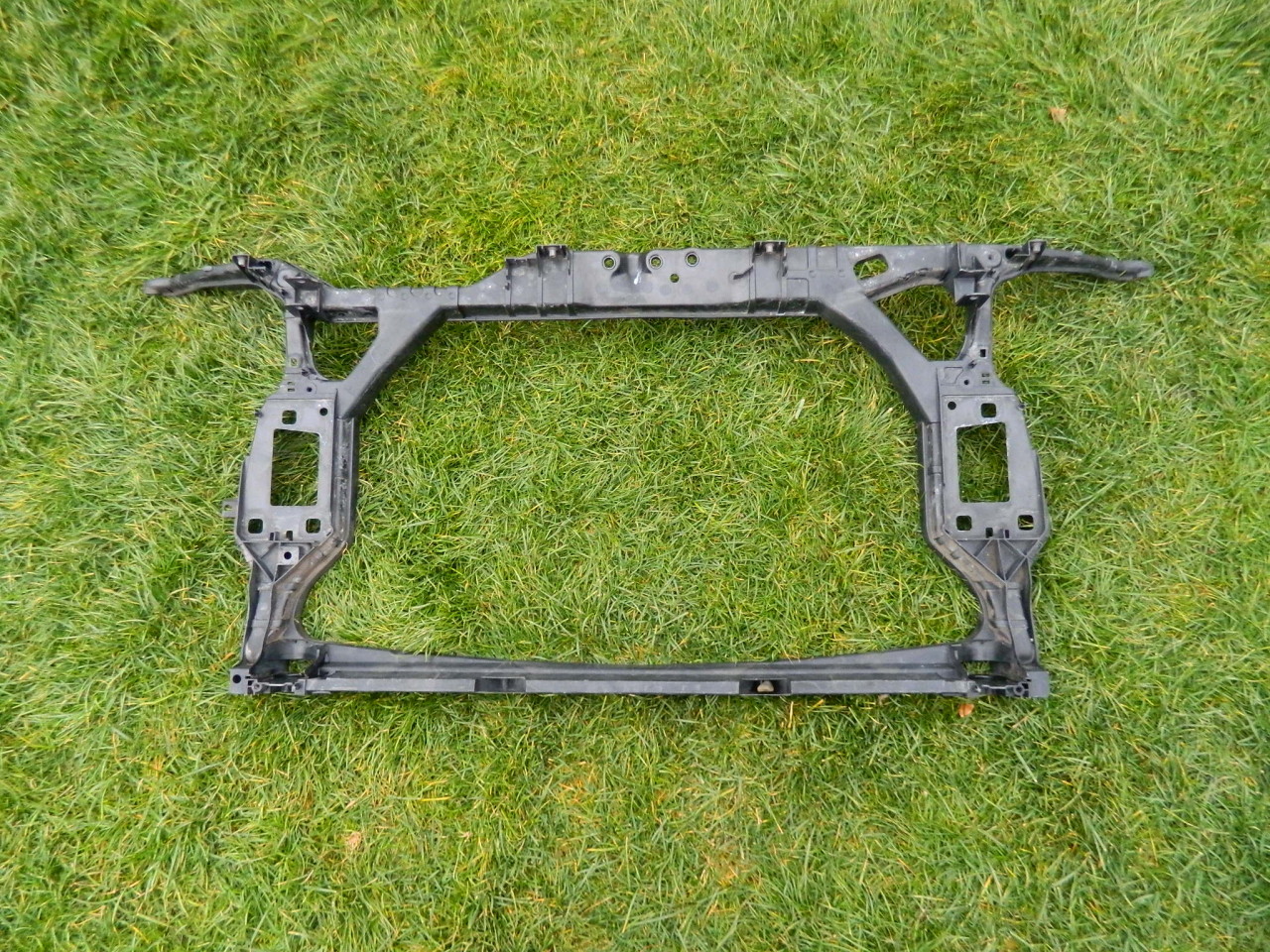Trager , Panou Frontal Audi A4, A5 model 2009-2016 cod 8K0805594