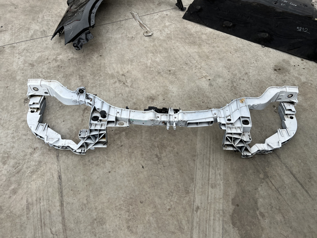 Trager superior Ford Focus 3 - Motorina 2012, -
