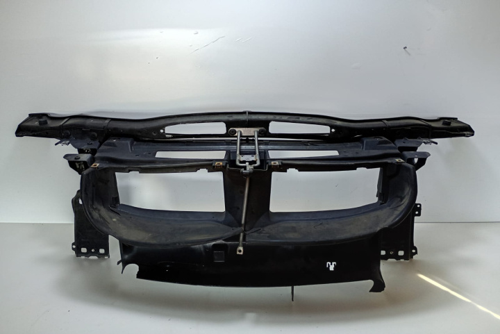 Trager Traversa frontala / Calandru BMW Seria 3 E90/E91/E92/E93 [facelift] [2008 - 2013]