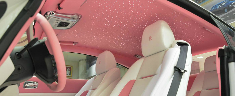 Traieste viata in roz la bordul acestui Rolls-Royce cu doua usi, patru locuri si 632 CP Traieste viata in roz la bordul acestui Rolls-Royce cu doua usi, patru locuri si 632 CP