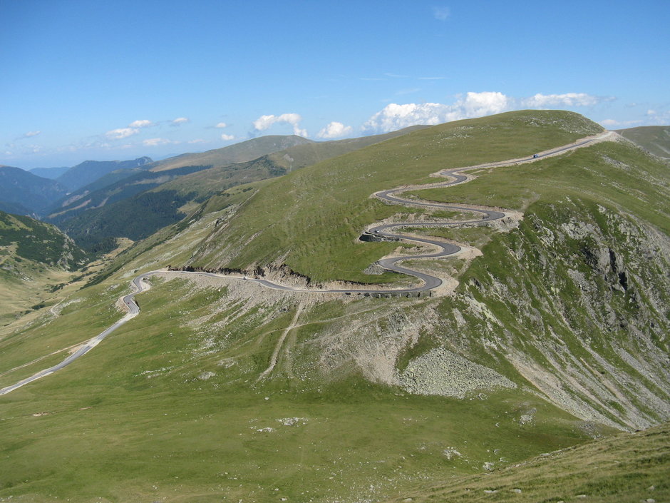 Transfagarasanul e deschis de azi, Transalpina ramane inchisa... cica