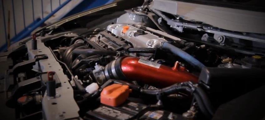 Transformarea unei masini Honda Civic SI intr-o masina de curse Transformarea unei masini Honda Civic SI intr-o masina de curse