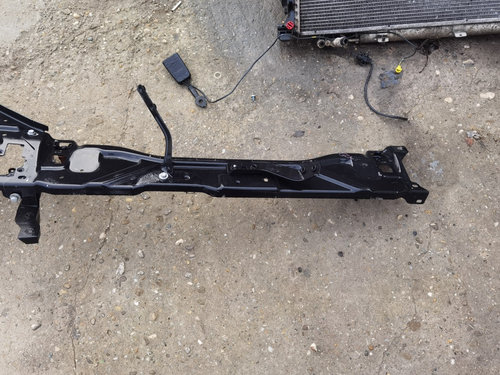 Traversa centrala trager Mercedes w212 non facelift