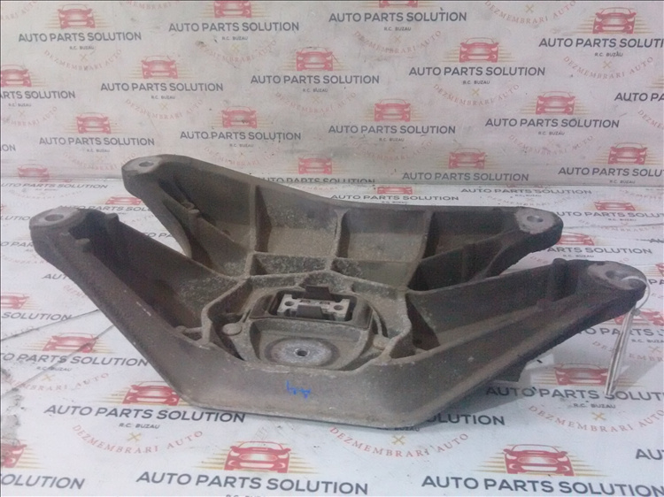 Traversa cutie viteze AUDI A4 1.8 TFSI an fabr. 2011