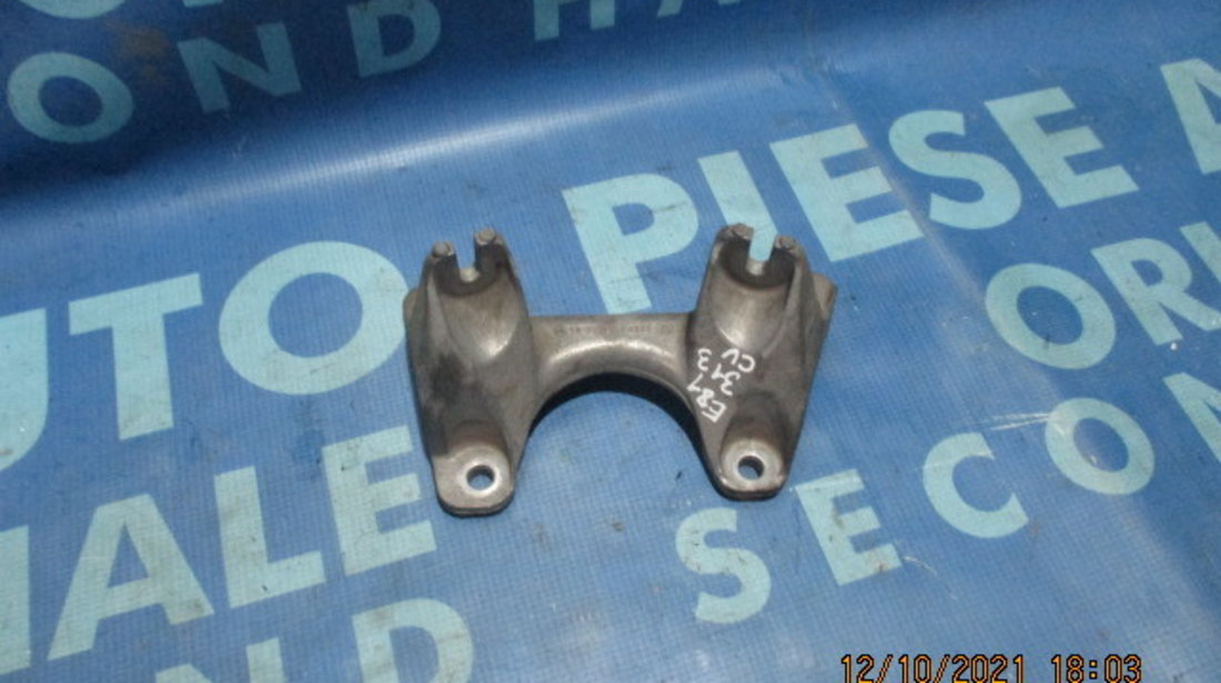 Traversa cutie viteze BMW E81 118d; 6774105