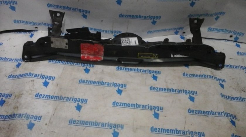 Traversa intre faruri Alfa Romeo 156