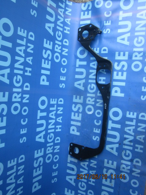 Traversa lonjeroane Audi A4 ;8D0805851