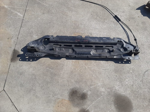 Traversa superioara cu broaste capota bmw seria 5 e60 5164-7033741