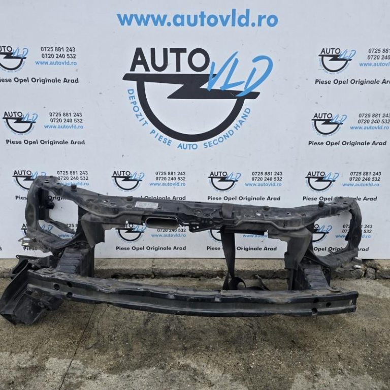Traversa trager cu ochelar far Opel Vectra C facelift 2005-2009