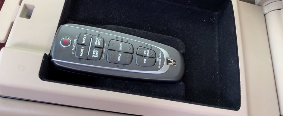 Trebuia sa se bata cu S-Class, dar se vinde la pret de Dacie. Limuzina din 2012 are motor V8 si masaj VIP Trebuia sa se bata cu S-Class, dar se vinde la pret de Dacie. Limuzina din 2012 are motor V8 si masaj VIP