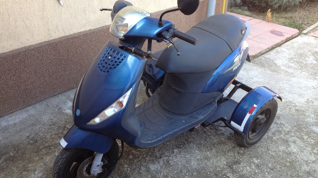 Triciclu Piaggio Zip