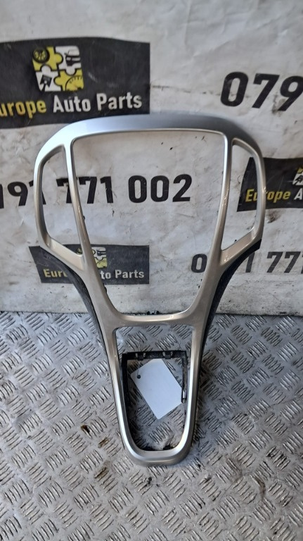 Trim consola centrala Opel Astra J an 2011 cod 13349237