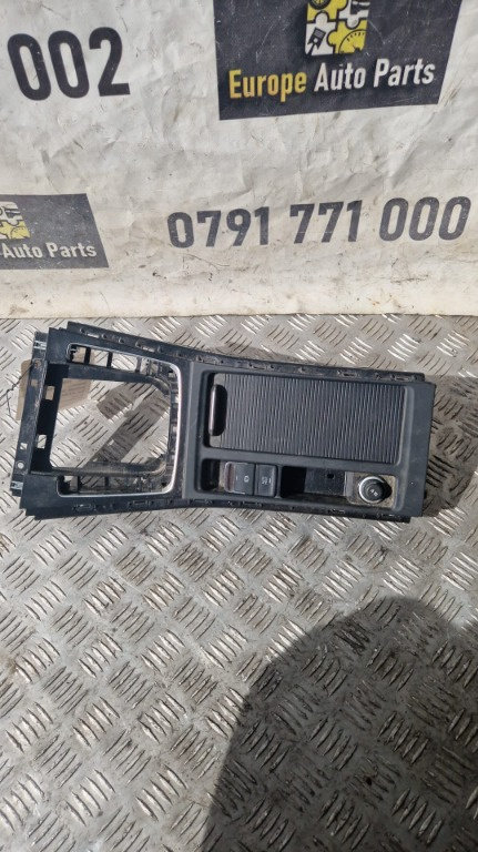 Trim consola centrala Vw Golf 7 1.6 TDI combi an fab 2019 cod 5G0862531
