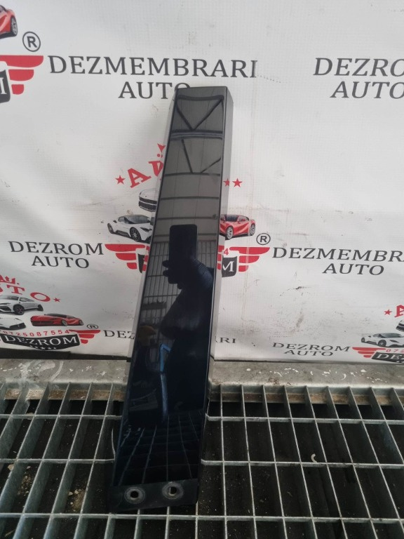Trim exterior usa stanga fata VW Jetta 6 cod piesa : 5C6853289
