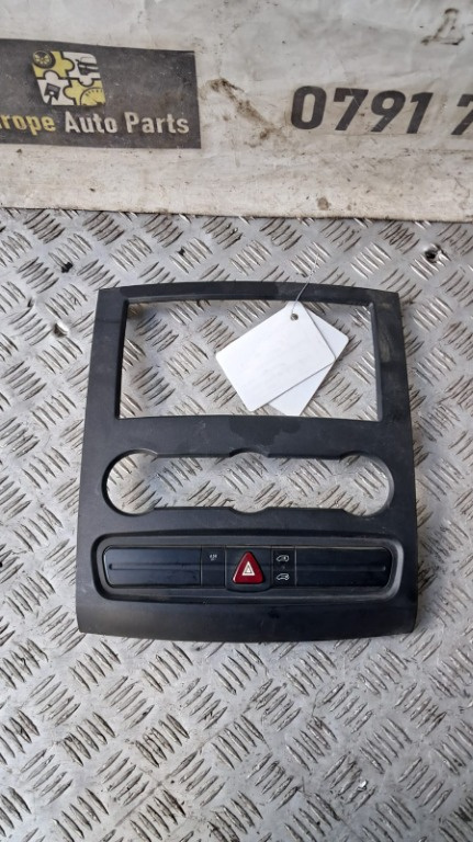 Trim navigatie Mercedes Sprinter 906 2.2 CDI euro 4 an 2008 cod A9066800017