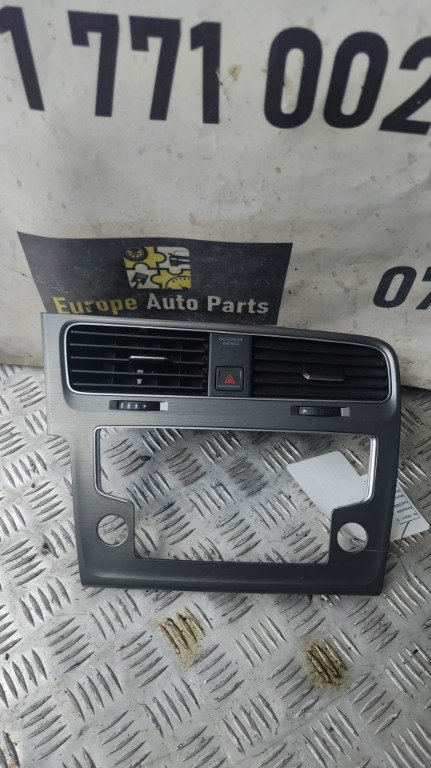 Trim navigatie Vw Golf 7 1.6 TDI hatchback cod motor CLH ,transmisie automata, an 2013 cod 5G1819743