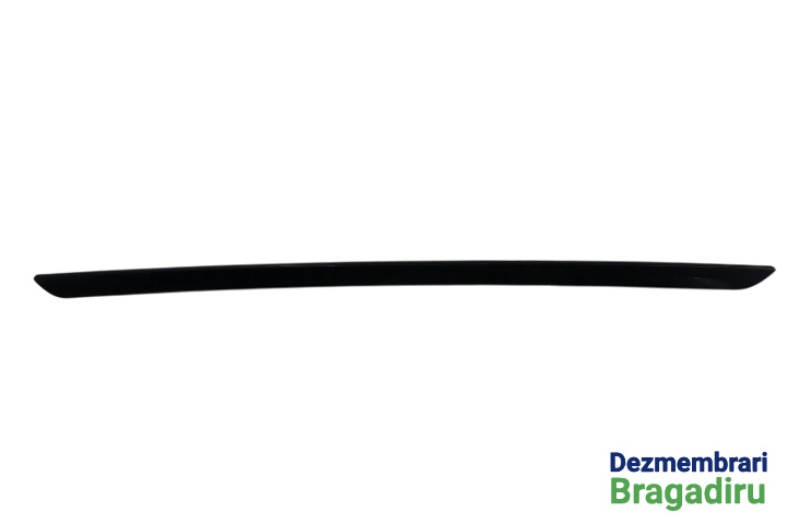 Trim / Ornament interior usa spate dreapta Cod: 1K4867450 1K4867450 Volkswagen VW Golf 6 [2008 - 2015] wagon 5-usi 1.6 TDI BlueMotion MT (105 hp) Cod motor: CAY, Cod cutie: LUB, Cod culoare: LA7W