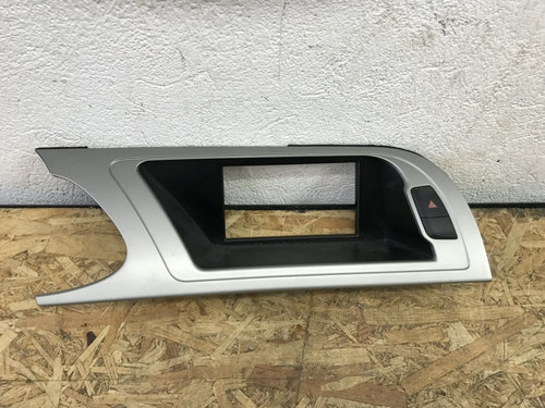 Trim ornament navigatie Audi A4 B8 2.0TFSI , 180cp, Manual sedan 2009 (8K2857186G)