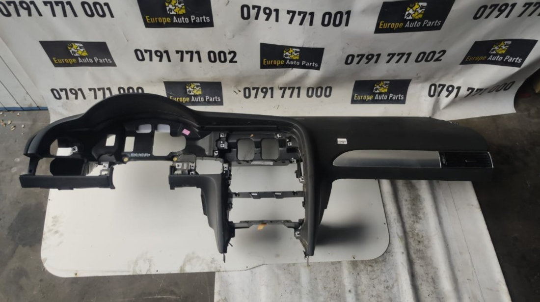 Trim plansa bord Audi A6 C6 2.0 TDI cod motor CAH an 2011