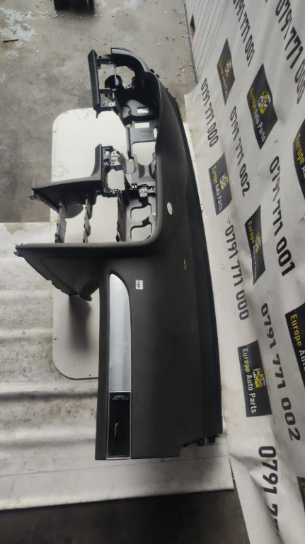 Trim plansa bord Audi A6 C6 2.0 TDI cod motor CAH an 2011