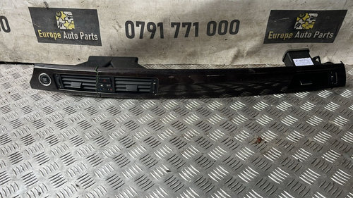 Trim plansa bord BMW seria 3 E92 E93 3.0 D cod motor N57D30A transmisie automata an 2011 cod 7132851