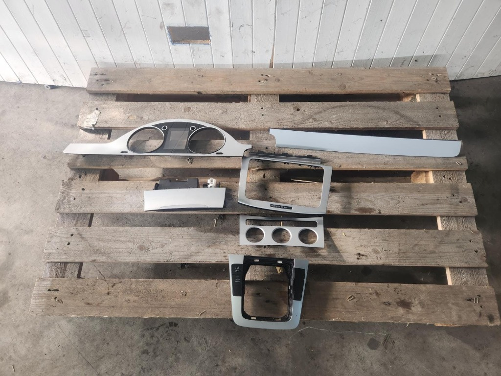 Trimuri bord Vw Passat B6 2.0 Tdi an de fabricatie 2010