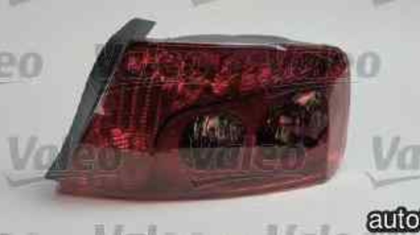 Tripla Lampa spate PEUGEOT 407 6D VALEO 043363