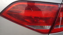 Tripla Lampa Stop Dreapta Capota Portbagaj Audi A4...