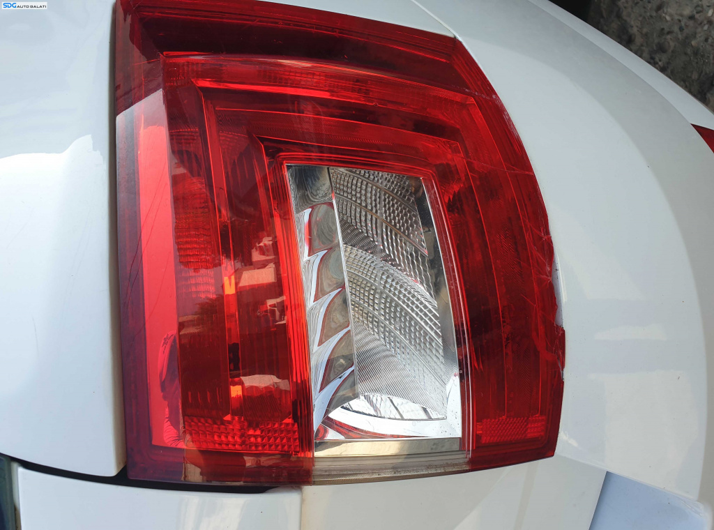 Tripla Lampa Stop Dreapta cu Defect Skoda Octavia 3 Break Combi 2013 - 2020 [K5830]