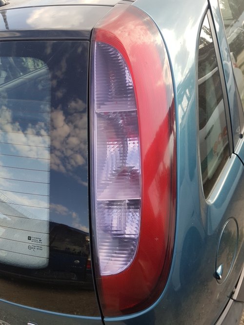 Tripla / Lampa / Stop Dreapta Opel Corsa C 2000 - 2006