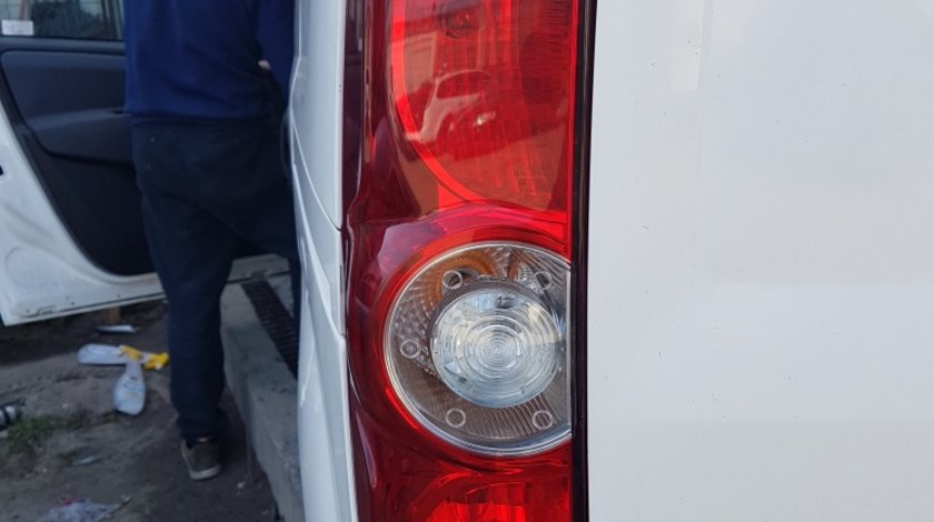 Tripla / Lampa / Stop Stanga Fiat Doblo 2 2010 - Prezent