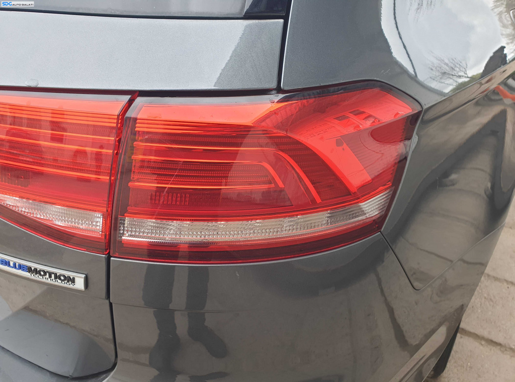 Tripla Stop Lampa Dreapta de pe Aripa Caroserie Volkswagen Passat B8 Break Combi 2015 - 2020 [K4698]