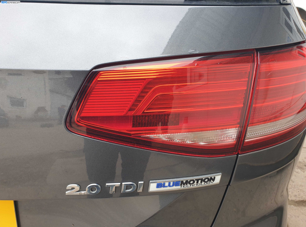 Tripla Stop Lampa Dreapta de pe Haion Haion Portbagaj Volkswagen Passat B8 Break Combi 2015 - 2020 [K4697]